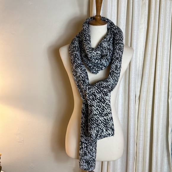 Long Gray Knit Scarf - Picture 2 of 2